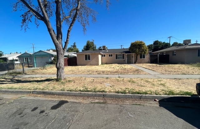 2813 E. Norwich - 2813 East Norwich Avenue, Fresno, CA 93726