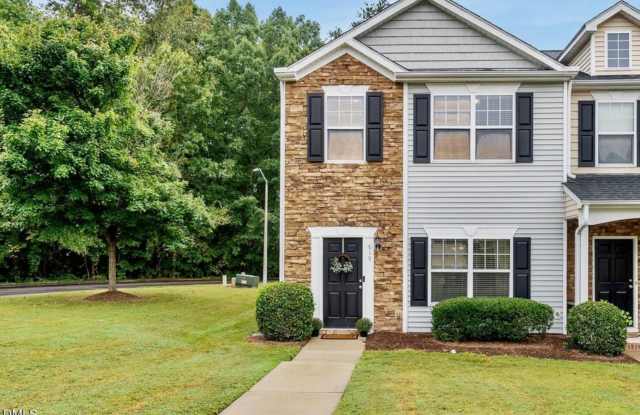 619 Laurens Way