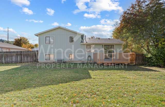 Great update 4-Bedroom Home On The South Hill With Lawn Care Included - Pet Friendly