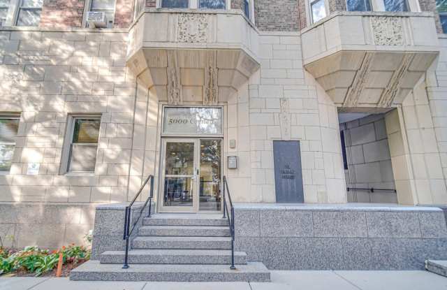 Photo of 5000 S Cornell Avenue