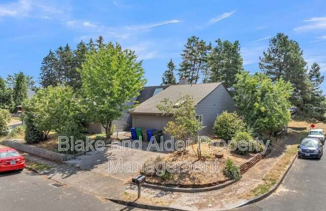 Photo of 2402 SE 9th Court