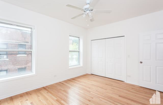 Photo of 1050 W Catalpa Ave