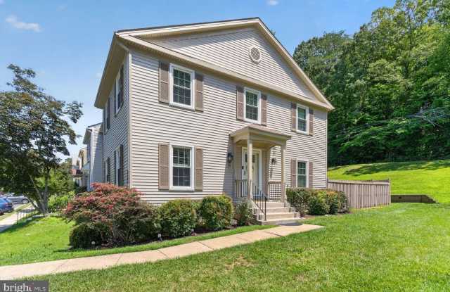 7331 ROLLING OAK Lane