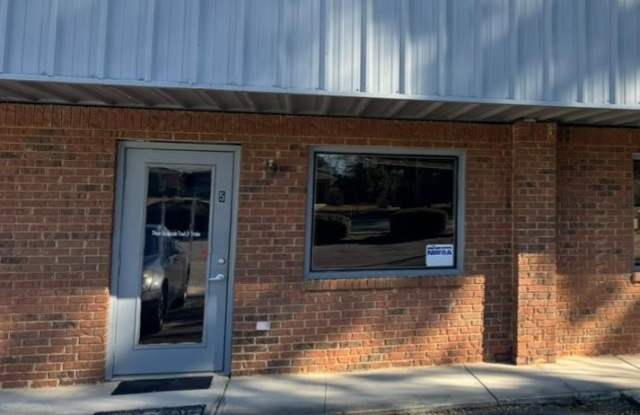 Photo of 1415 Honeysuckle Rd Suite #5