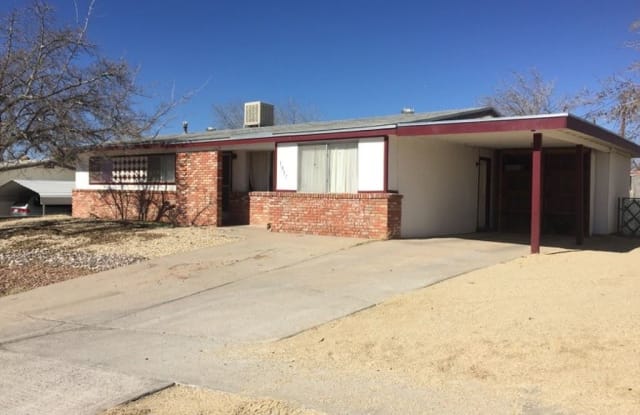 1957 Peri Ann Ct - 1957 Peri Ann Dr, Las Cruces, NM 88001