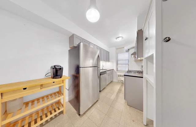 345 Webster Ave Apt 1F