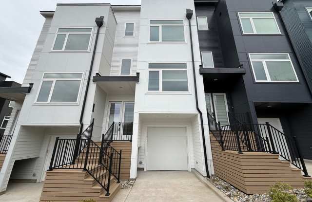 Photo of **OFFERING RENT PROMOTION FOR THE FIRST 6 MONTHS** Luxurious New Construction 4BD, 4BA Downtown Raleigh Townhome with Rooftop Terrace