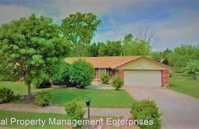 2808 Woodbriar Dr - 2808 Woodbriar Drive, Norman, OK 73071