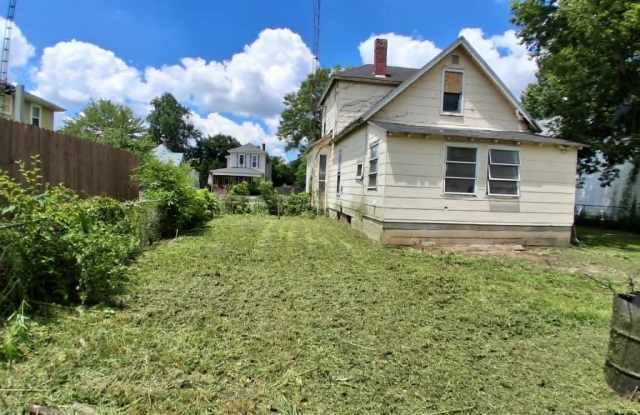 317 Southwest 3rd Street