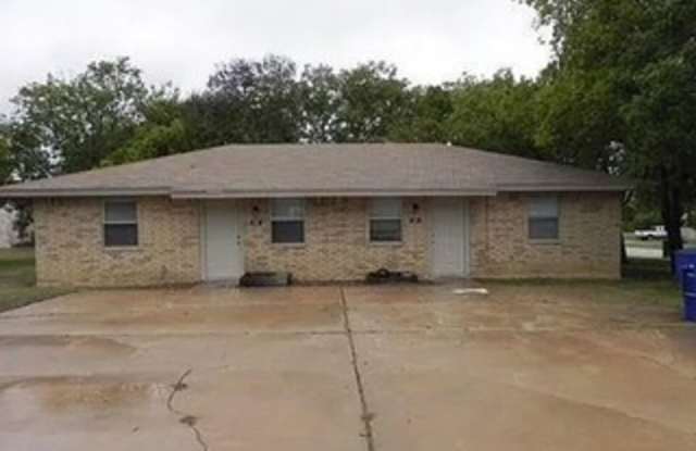Photo of Beautiful 2 Bed / 1 Bath home in Copperas Cove - PROMO $750 first 3 months - Split deposit ($225 p/month)