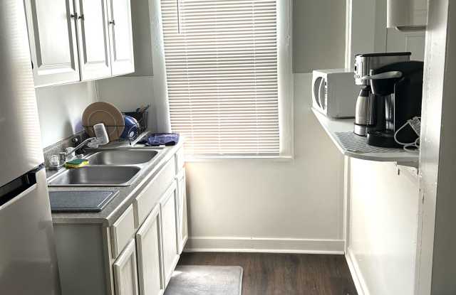 637 Oakland Avenue - 1