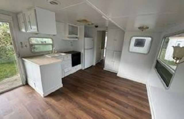 925 Ponce De Leon Boulevard Lot 24