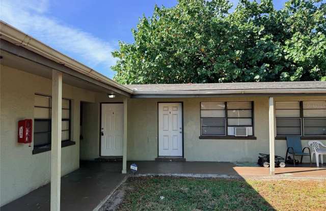 Photo of 2404 10TH STREET W