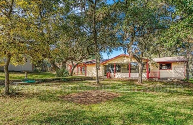 810 Redcloud Dr