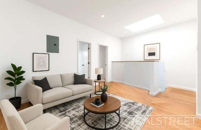 1342 Jefferson Avenue