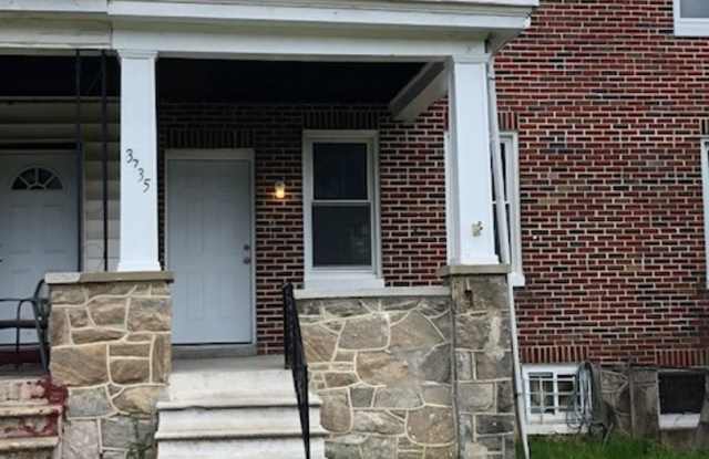 Photo of Beautiful and ready to move in 3 Bedroom, 1 Full Bath home just minutes from downtown!