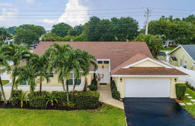 433 SW 27th Avenue