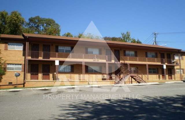 1221 West Parkway Ave.