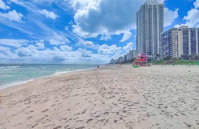 6498 Collins Ave