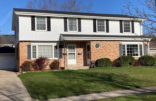 Photo of 4932 Sutton Lane