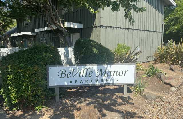 (248 - 277) 1 Bdrm Downstairs W/ Private Yard Area