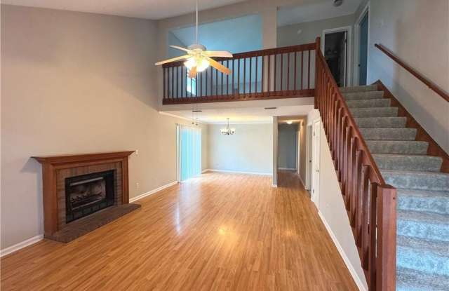 1124 TIBBETSTOWN Court