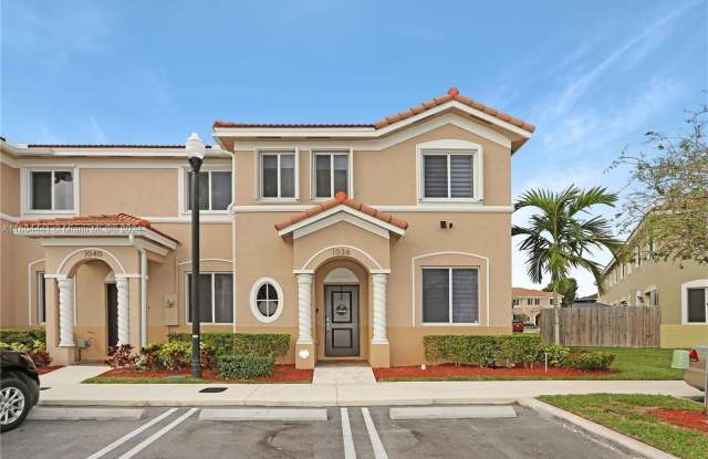 1036 SE 24th Ave