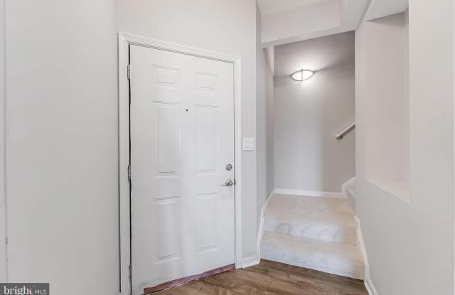 20451 CHESAPEAKE Square unit: 301