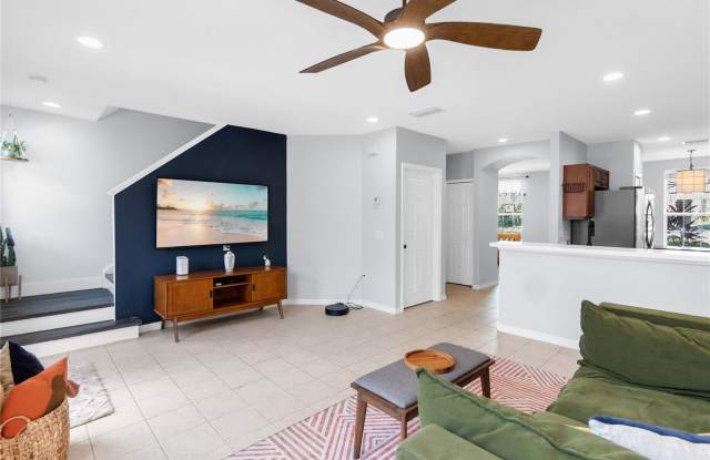 5617 WHITEHEAD STREET