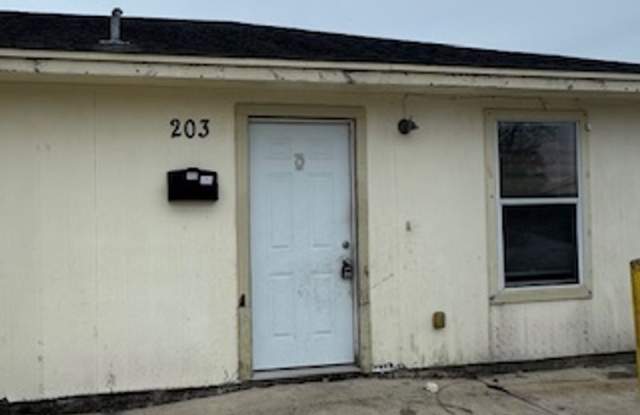 Photo of 2851 Highland #203