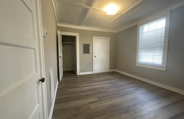 Photo of 1020 Adams Street #2