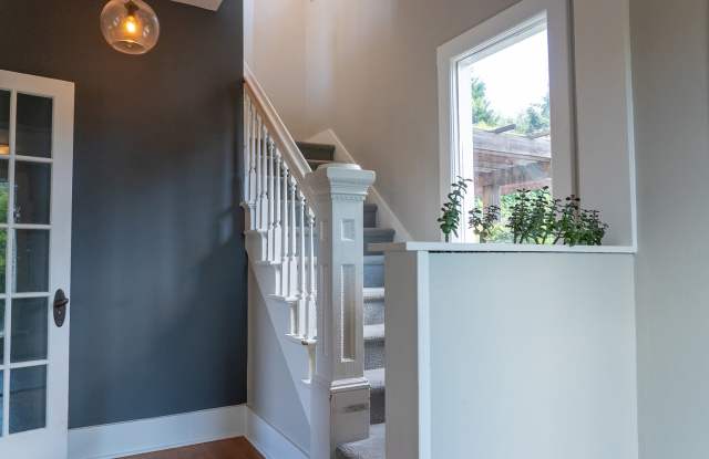 Gorgeous Colonial 3 bedroom home with views waiting for you!