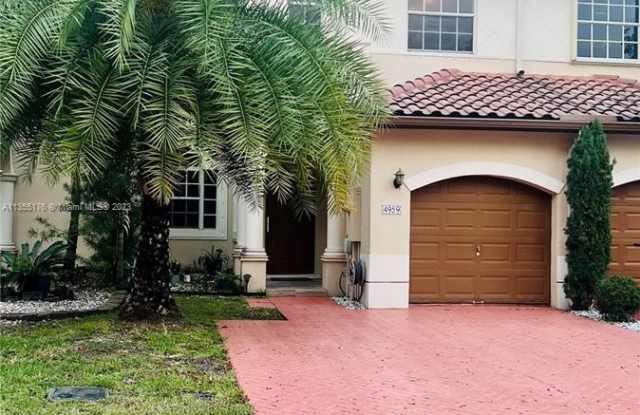 4959 SW 135 WAY