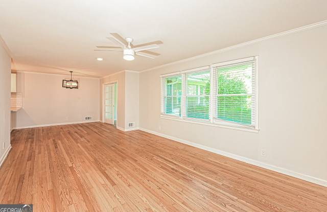 1512 Knollwood Terrace