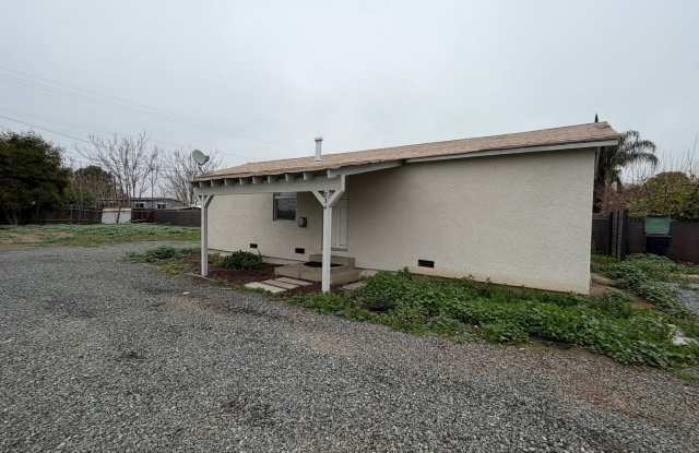 Cute home for rent in Exeter!