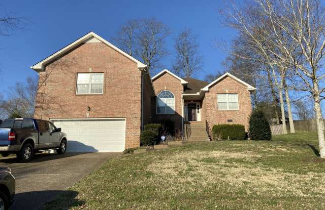 1009 Burnham Cir - 1009 Burnham Circle, Hendersonville, TN 37075