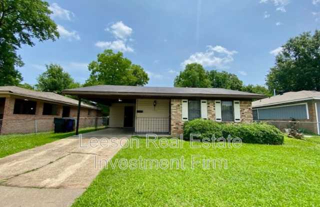 Photo of 134 S. Greenbrook Loop