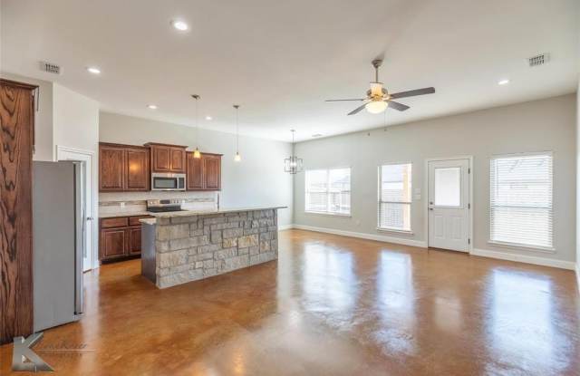 7385 Southern Belle Circle