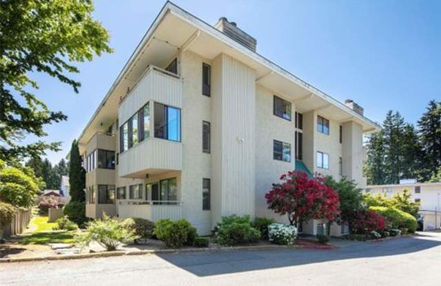 Well Maintained 2BD/2BTH Lynnwood Condo for Lease in Gated Community!