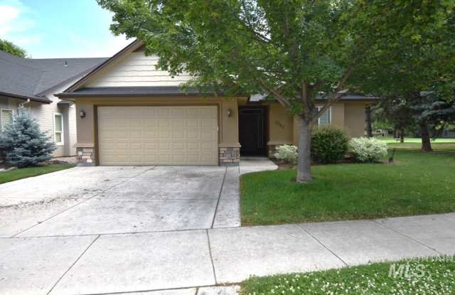 1757 E Grand Canyon