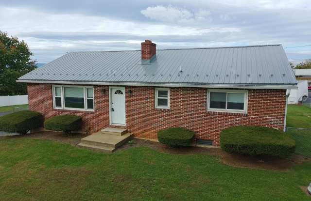 Photo of 623 KRINER ROAD