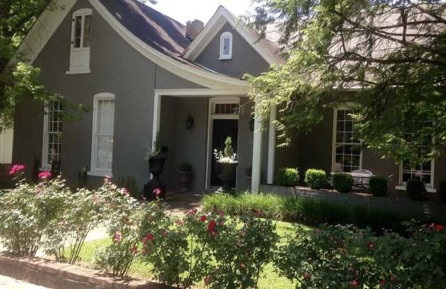 608 Greenwood Ave