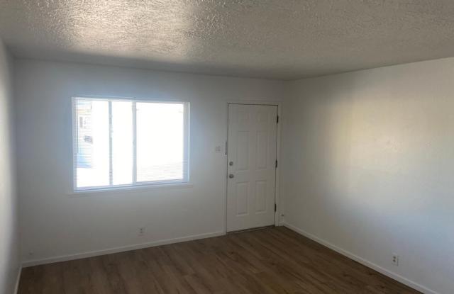 1620 Carlisle Boulevard NE