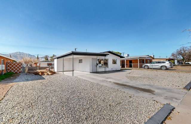 Charming 3 bedroom, 1.5 bath home in Northeast El Paso!