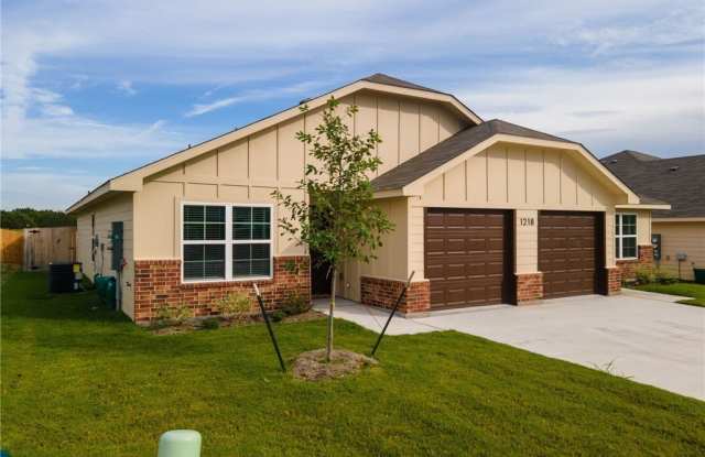 Photo of 1218 Lexington Drive