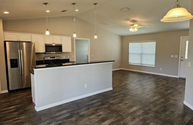 8 Hemlock Terrace Place