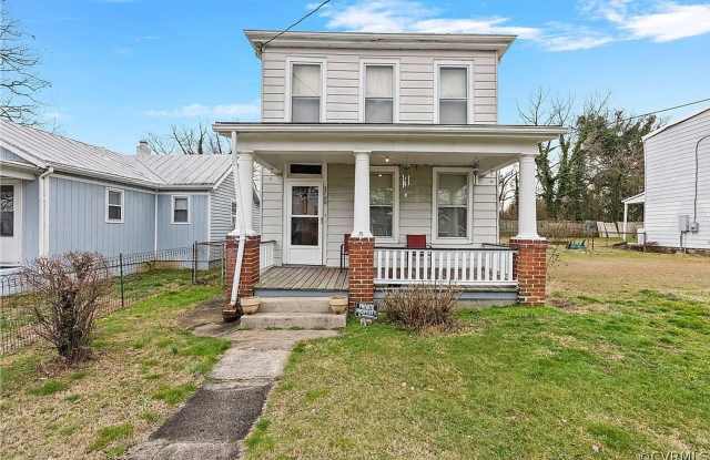 Photo of 3 BR / 1.5 BA, 1,482 sq/ft, Two Story in Burfoot Addition