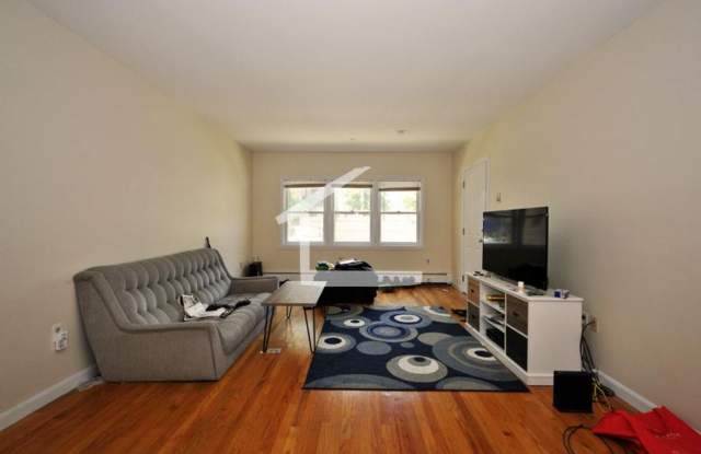 Photo of 56 Kent St #1B Brookline MA 02445