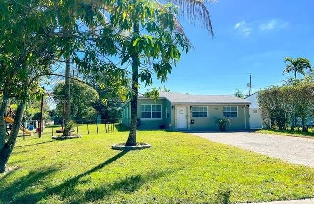 1798 Northeast 176th Street - 1798 Northeast 176th Street, North Miami Beach, FL 33162