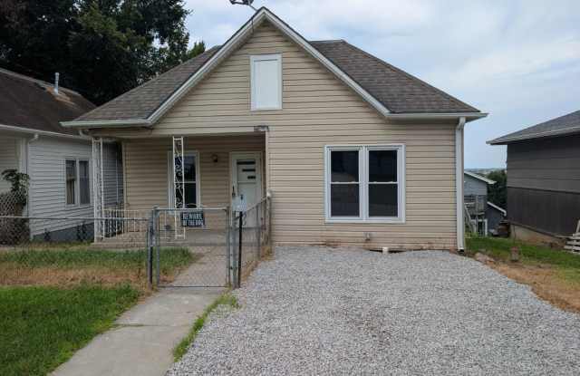 Remodeled 2-Bedroom and 1 Bathroom & Off-Street Parking